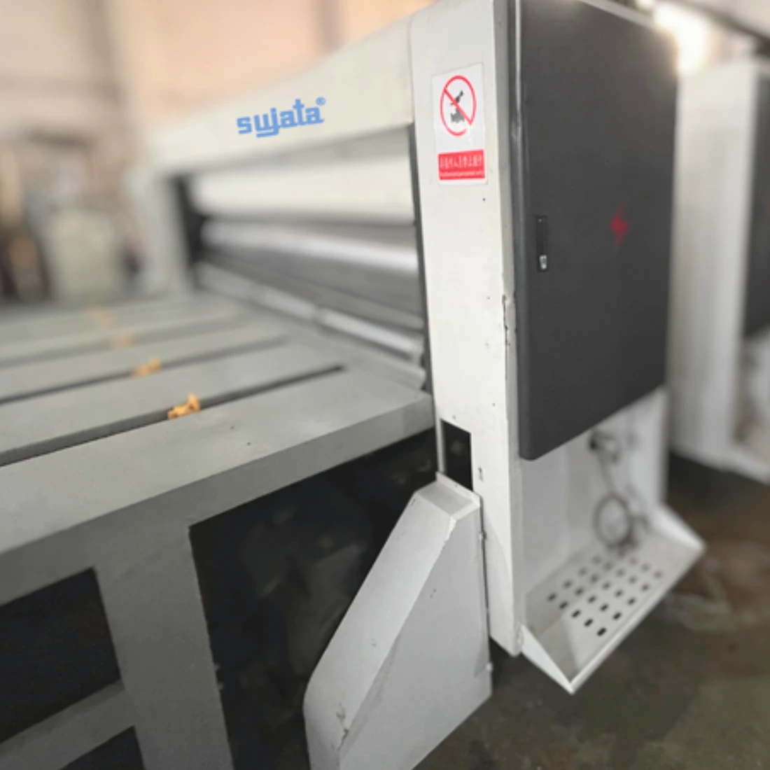 Rotary Die Cutting Machine with Chain Feeder